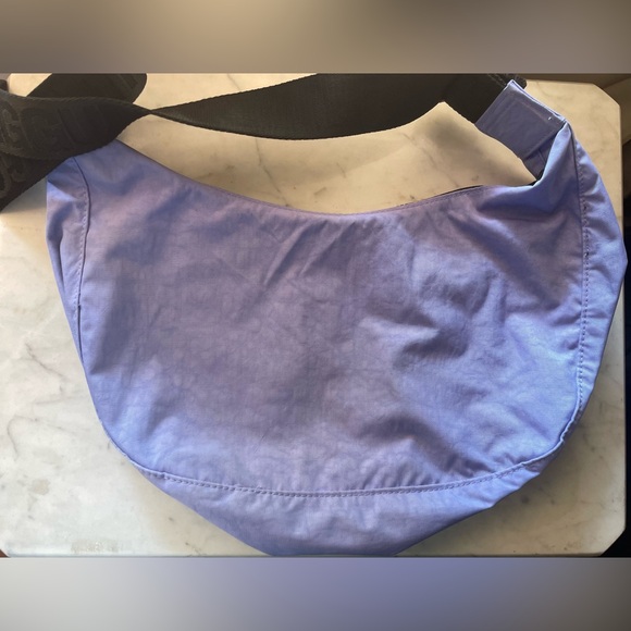 BAGGU x Hello Kitty medium crescent bag - Picture 2 of 4